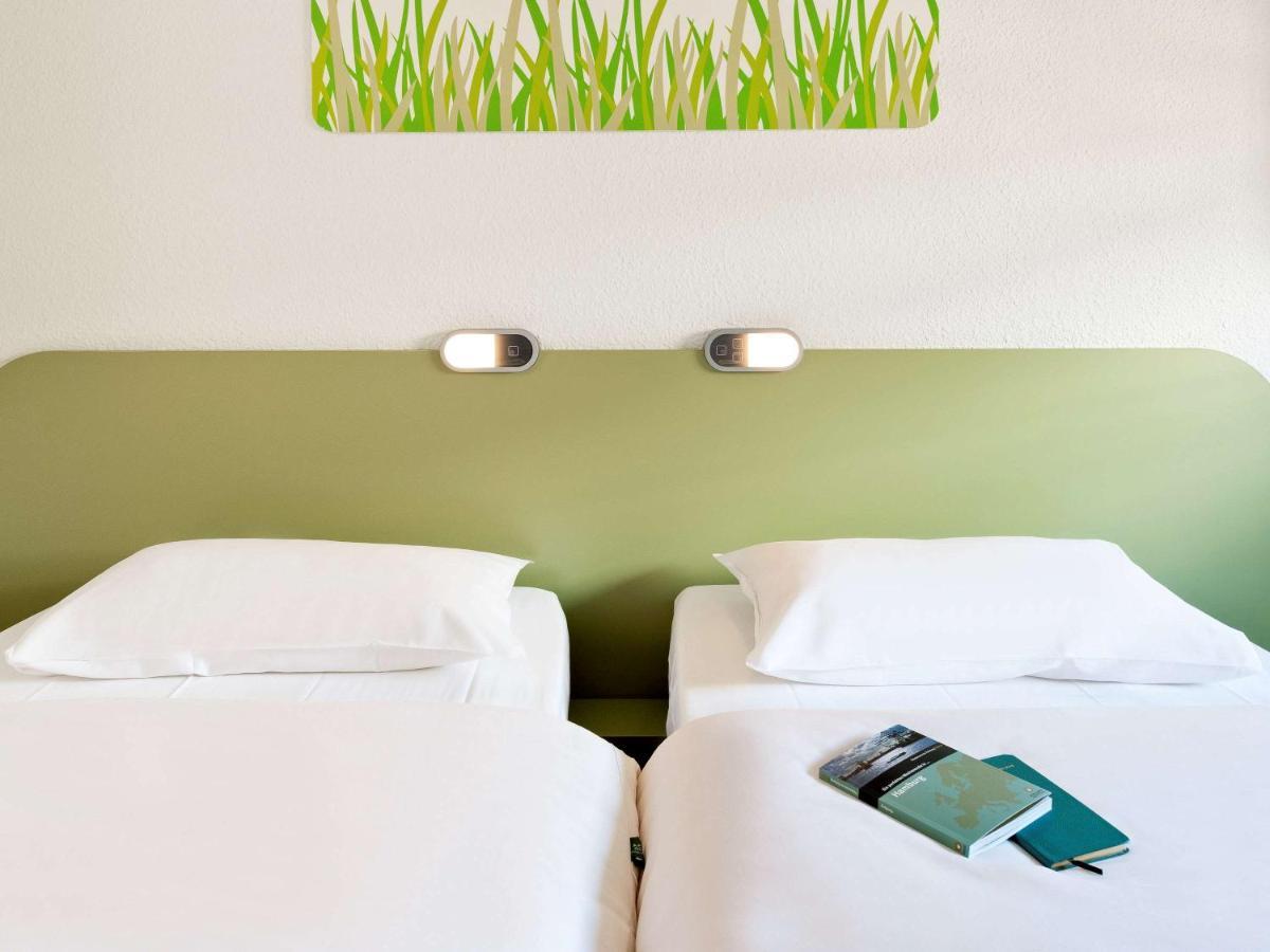 Ibis Budget Pau เลสคาร์ ภายนอก รูปภาพ